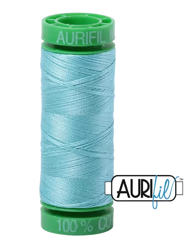 Fil Coton Mako 40 Aurifil 5006 Light Turquoise - Petite bobine de 150 mètres