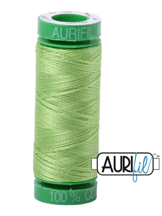 Fil Coton Mako 40 Aurifil 5017 Shining Green - Petite bobine de 150 mètres