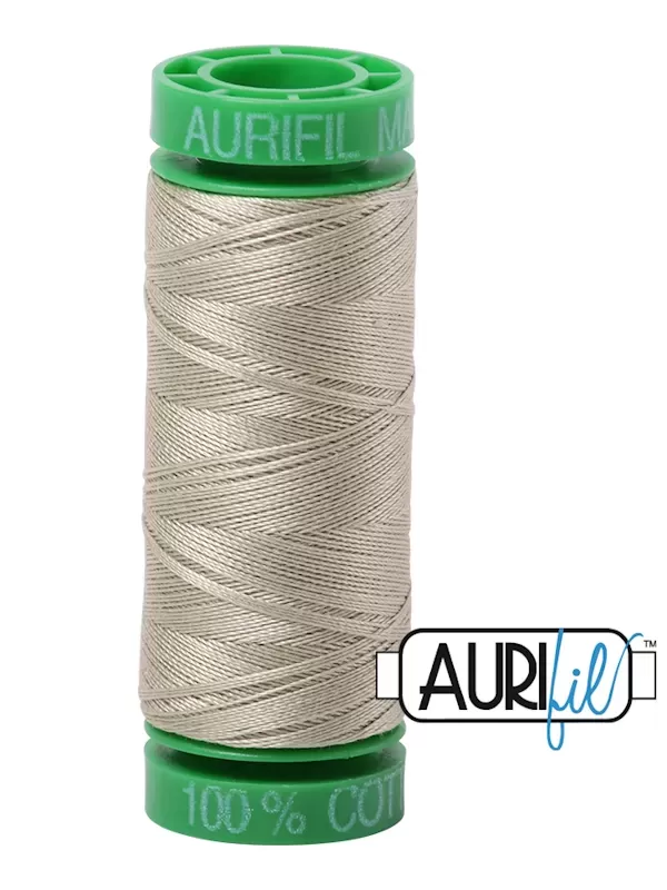Fil Coton Mako 40 Aurifil 5020 Light Military Green - Petite bobine de 150 mètres