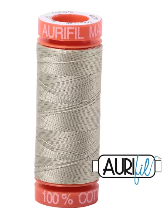 Fil Coton Mako 50 Aurifil 5020 Light Military Green - Petite bobine de 200 mètres