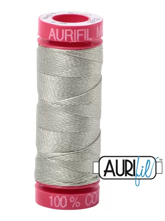 Fil Coton Mako 12 Aurifil 2902 Light Laurel Green - Petite bobine de 50 mètres