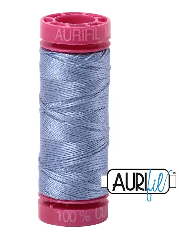 Fil Coton Mako 12 Aurifil 6720 Slate - Petite bobine de 50 mètres