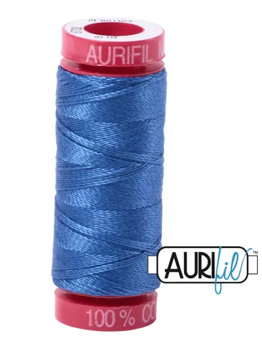Fil Coton Mako 12 Aurifil 6738 Peacock Blue - Petite bobine de 50 mètres