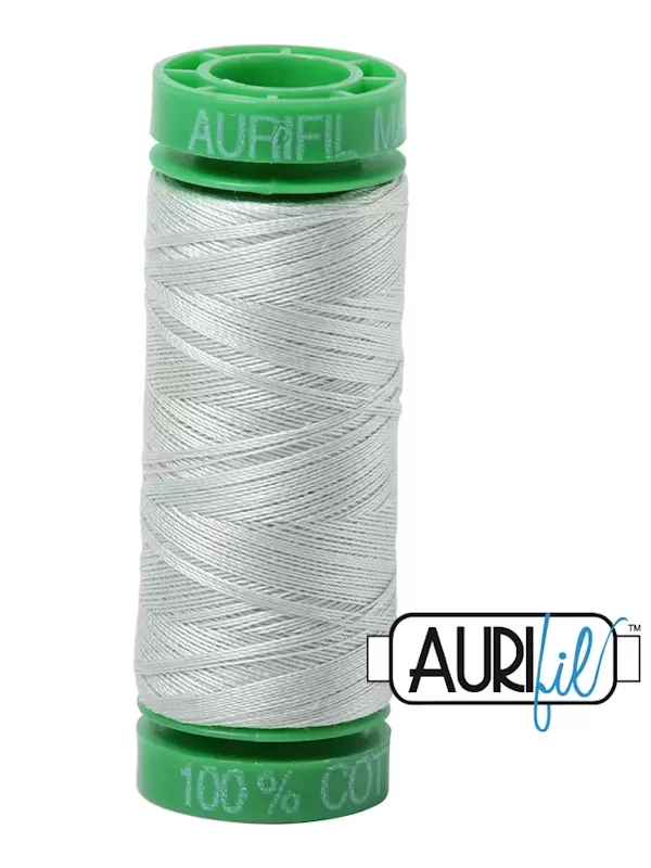 Fil Coton Mako 40 Aurifil 2912 Platinum - Petite bobine de 150 mètres